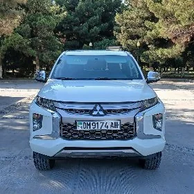 Mitsubishi L200 2020