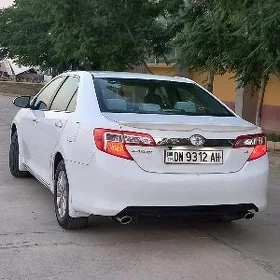 Toyota Camry 2013