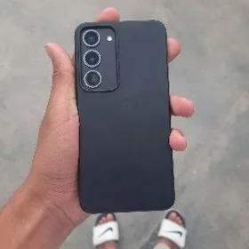 Samsung S23