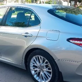 Toyota Camry 2017