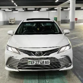 Toyota Camry 2018