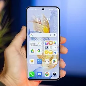 Honor 90