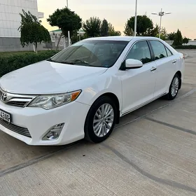 Toyota Camry 2014
