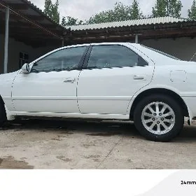 Toyota Camry 2000