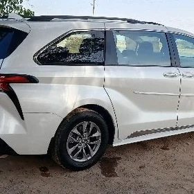 Toyota Sienna 2022