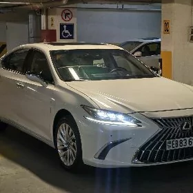 Lexus ES 350 2021