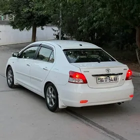 Toyota Yaris 2010