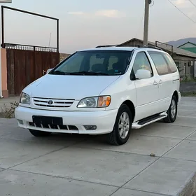 Toyota Sienna 2002