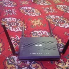 Tenda wifi router