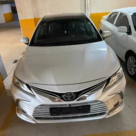 Toyota Camry 2018