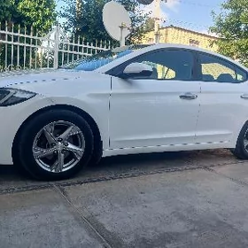 Hyundai Elantra 2018