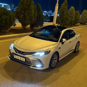Toyota Camry 2024