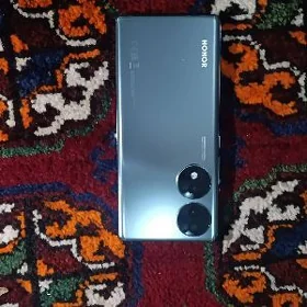 HONOR 70