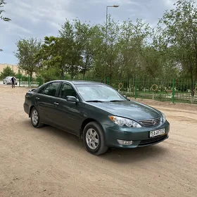 Toyota Camry 2004