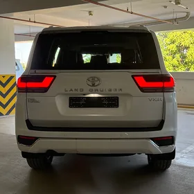 Toyota Land Cruiser 2023