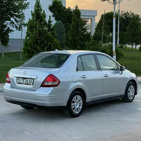 Nissan Versa 2008