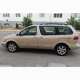 Toyota Sienna 2002