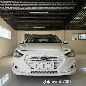 Hyundai Elantra 2022