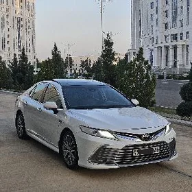 Toyota Camry 2018