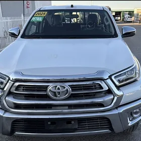 Toyota Hilux 2025