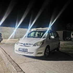 Toyota Sienna 2008