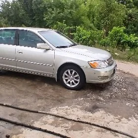 Toyota Avalon 2000