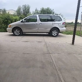 Toyota Sienna 2002