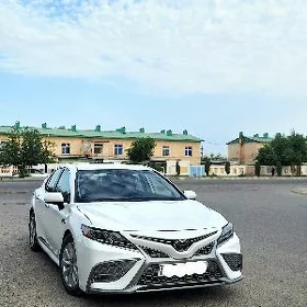Toyota Camry 2020