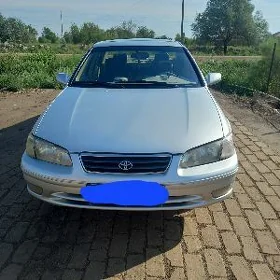 Toyota Camry 1999