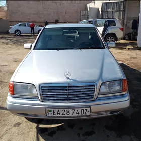 Mercedes-Benz C-Class 1995