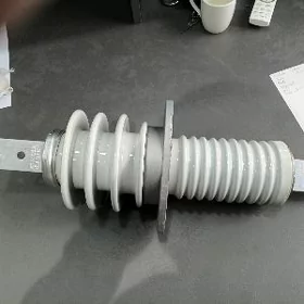 izolyator изолятор