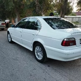 BMW E39 2002
