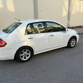 Nissan Versa 2010