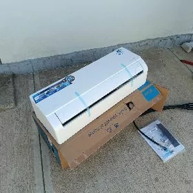 Kondisioner Midea 40 m2