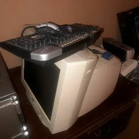 monitor,myska,klaw.