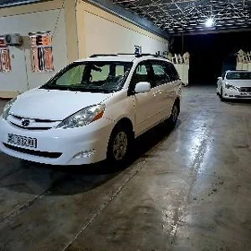Toyota Sienna 2008