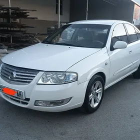 Nissan Sunny 2011