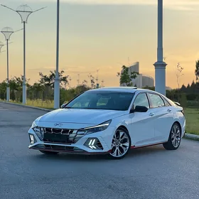 Hyundai Elantra 2023