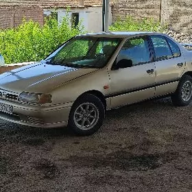Nissan Primera 1993