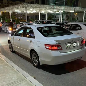 Toyota Camry 2011