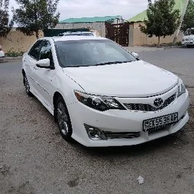 Toyota Camry 2011