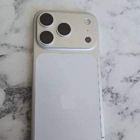 Iphone 17 pro silver