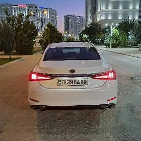 Lexus ES 350 2022