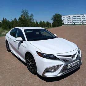 Toyota Camry 2021