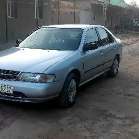 Nissan Sunny 1998