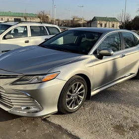 Toyota Camry 2022