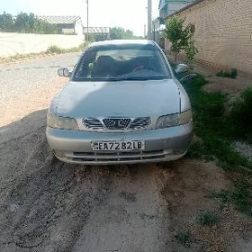 Daewoo Nubira 1999