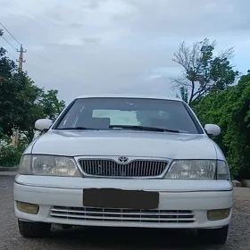 Toyota Avalon 1999