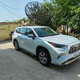 Toyota Highlander 2022