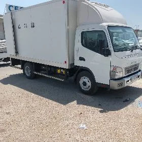 Mitsubishi Canter 2025